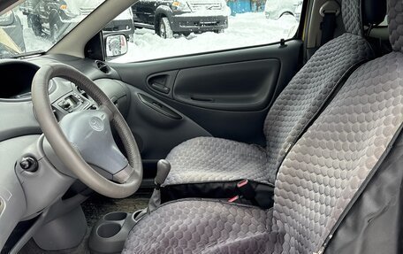 Toyota Yaris I рестайлинг, 2002 год, 275 000 рублей, 6 фотография