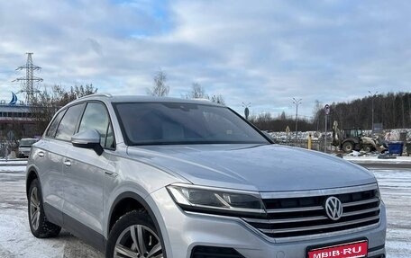Volkswagen Touareg III, 2018 год, 5 299 999 рублей, 1 фотография