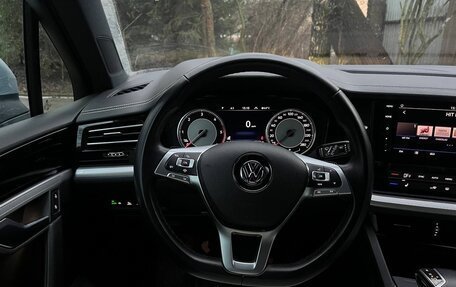 Volkswagen Touareg III, 2018 год, 5 299 999 рублей, 18 фотография