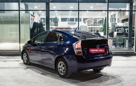 Toyota Prius, 2010 год, 1 100 000 рублей, 6 фотография