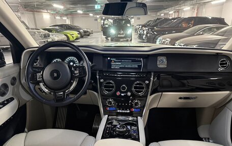 Rolls-Royce Cullinan, 2019 год, 29 900 000 рублей, 10 фотография