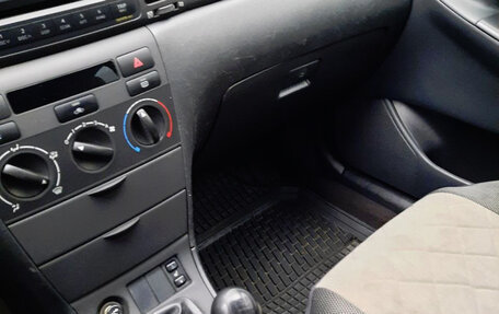 Toyota Corolla, 2004 год, 600 000 рублей, 3 фотография