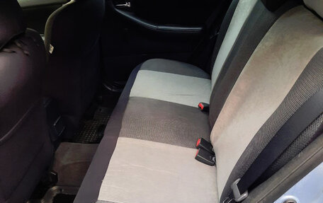 Toyota Corolla, 2004 год, 600 000 рублей, 7 фотография