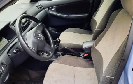 Toyota Corolla, 2004 год, 600 000 рублей, 5 фотография