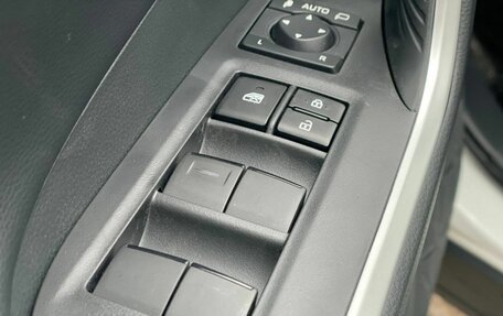 Toyota RAV4, 2025 год, 3 975 000 рублей, 8 фотография