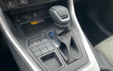 Toyota RAV4, 2025 год, 3 975 000 рублей, 19 фотография