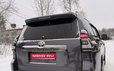 Toyota Land Cruiser Prado 150 рестайлинг 2, 2021 год, 6 850 000 рублей, 3 фотография
