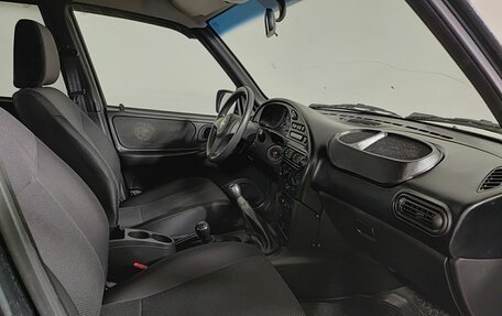 Chevrolet Niva I рестайлинг, 2017 год, 719 000 рублей, 11 фотография