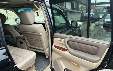 Toyota Land Cruiser 100 рестайлинг 2, 1999 год, 1 700 000 рублей, 16 фотография