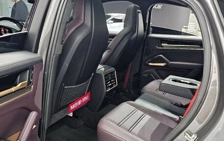 Porsche Cayenne III, 2025 год, 15 000 000 рублей, 10 фотография