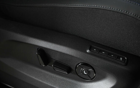 Volkswagen Tiguan II, 2025 год, 4 895 000 рублей, 12 фотография