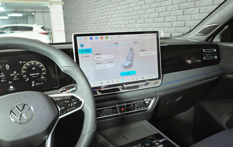 Volkswagen Tiguan II, 2025 год, 4 895 000 рублей, 18 фотография