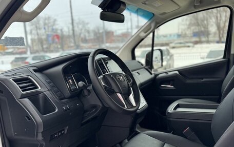 Toyota HiAce H300, 2021 год, 11 500 000 рублей, 4 фотография