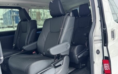 Toyota HiAce H300, 2021 год, 11 500 000 рублей, 5 фотография