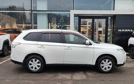 Mitsubishi Outlander III рестайлинг 3, 2013 год, 1 179 000 рублей, 4 фотография