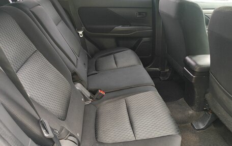 Mitsubishi Outlander III рестайлинг 3, 2013 год, 1 179 000 рублей, 11 фотография