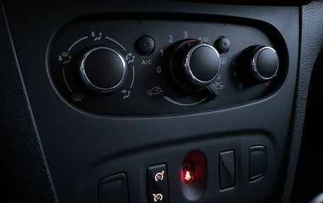 Renault Sandero II рестайлинг, 2016 год, 880 000 рублей, 16 фотография