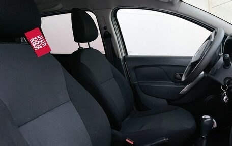 Renault Sandero II рестайлинг, 2016 год, 880 000 рублей, 21 фотография