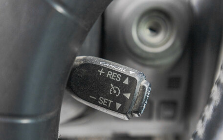 Toyota Land Cruiser Prado 120 рестайлинг, 2008 год, 2 249 000 рублей, 18 фотография