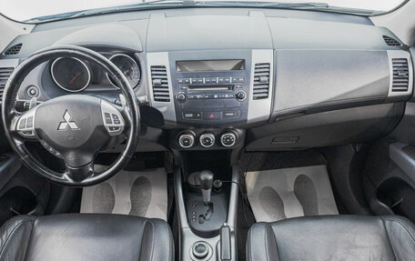 Mitsubishi Outlander III рестайлинг 3, 2009 год, 1 299 000 рублей, 11 фотография