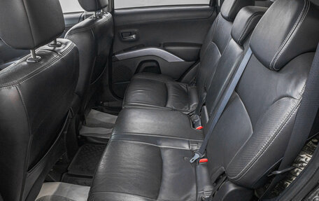 Mitsubishi Outlander III рестайлинг 3, 2009 год, 1 299 000 рублей, 27 фотография