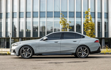 BMW 5 серия, 2025 год, 7 200 000 рублей, 2 фотография