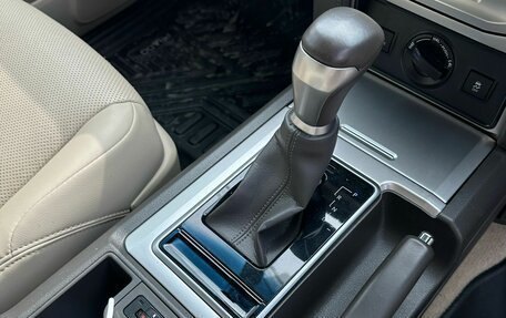 Toyota Land Cruiser Prado 150 рестайлинг 2, 2021 год, 7 100 000 рублей, 12 фотография