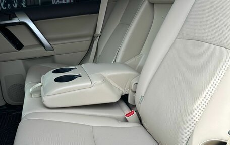 Toyota Land Cruiser Prado 150 рестайлинг 2, 2021 год, 7 100 000 рублей, 8 фотография