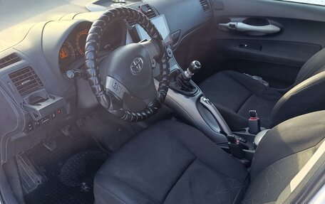 Toyota Auris II, 2009 год, 600 000 рублей, 2 фотография