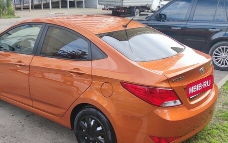 Hyundai Solaris II рестайлинг, 2015 год, 1 199 000 рублей, 3 фотография