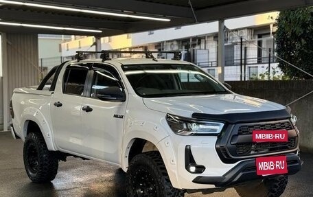 Toyota Hilux VIII, 2022 год, 3 893 000 рублей, 2 фотография