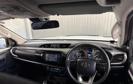 Toyota Hilux VIII, 2022 год, 3 893 000 рублей, 24 фотография