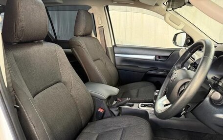 Toyota Hilux VIII, 2022 год, 3 893 000 рублей, 28 фотография