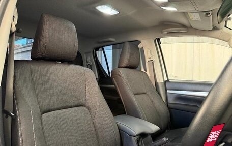 Toyota Hilux VIII, 2022 год, 3 893 000 рублей, 27 фотография