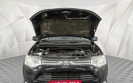 Mitsubishi Outlander III рестайлинг 3, 2014 год, 1 205 000 рублей, 11 фотография