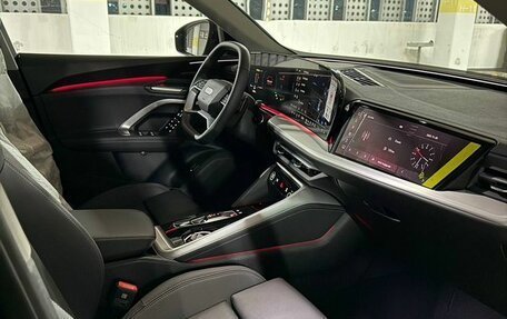 Audi Q5, 2025 год, 23 фотография