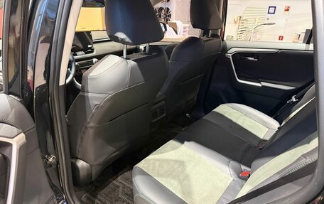 Toyota RAV4, 2025 год, 4 950 000 рублей, 14 фотография