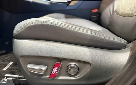 Toyota RAV4, 2025 год, 4 950 000 рублей, 11 фотография