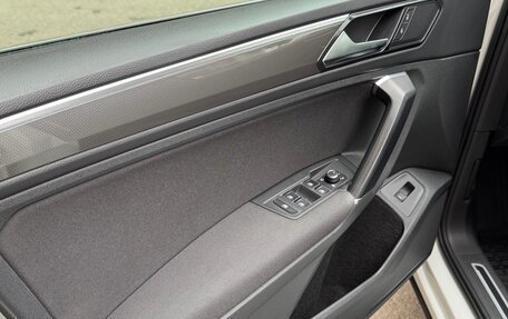 Volkswagen Tiguan II, 2018 год, 2 650 000 рублей, 10 фотография