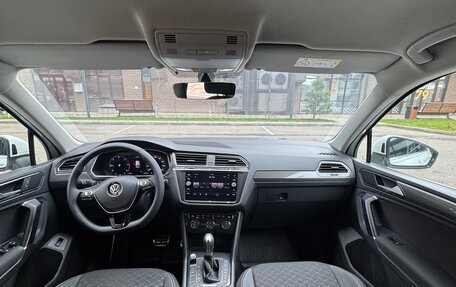 Volkswagen Tiguan II, 2018 год, 2 650 000 рублей, 12 фотография