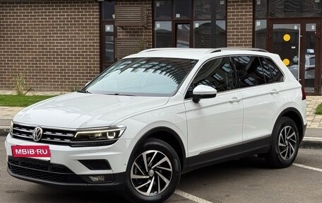 Volkswagen Tiguan II, 2018 год, 2 650 000 рублей, 3 фотография