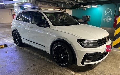 Volkswagen Tiguan II, 2019 год, 3 990 000 рублей, 1 фотография