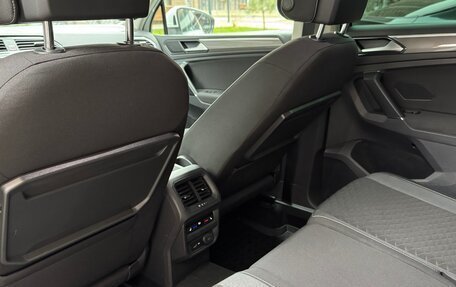 Volkswagen Tiguan II, 2018 год, 2 650 000 рублей, 18 фотография