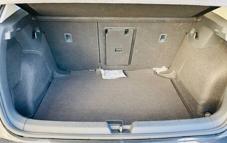 Volkswagen Golf VIII, 2021 год, 2 380 000 рублей, 16 фотография