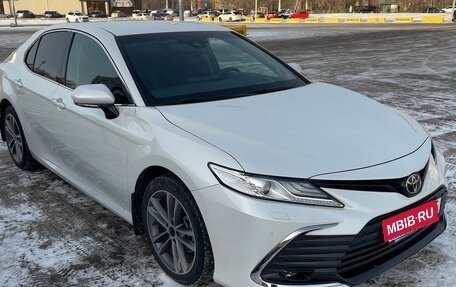 Toyota Camry, 2022 год, 3 785 000 рублей, 2 фотография