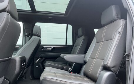 Chevrolet Suburban, 2025 год, 18 000 000 рублей, 23 фотография