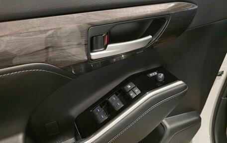 Toyota Highlander, 2025 год, 5 949 000 рублей, 22 фотография