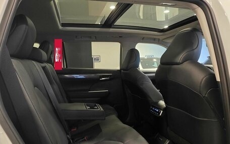 Toyota Highlander, 2025 год, 5 949 000 рублей, 28 фотография