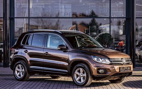 Volkswagen Tiguan I, 2015 год, 1 355 000 рублей, 3 фотография