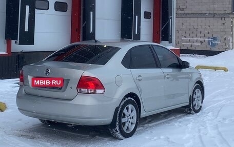 Volkswagen Polo VI (EU Market), 2013 год, 695 000 рублей, 2 фотография
